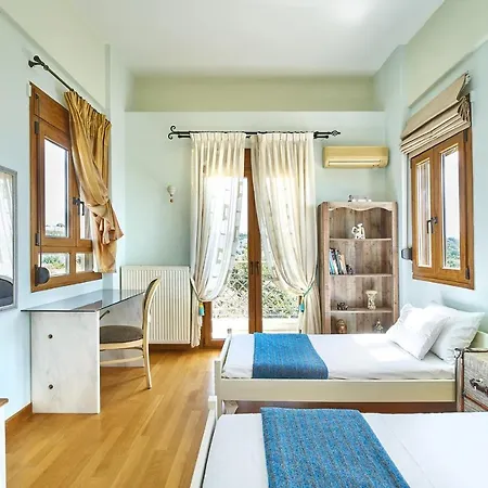 Leniko Holiday home