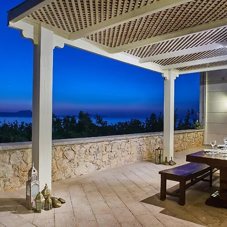 Leniko Holiday home